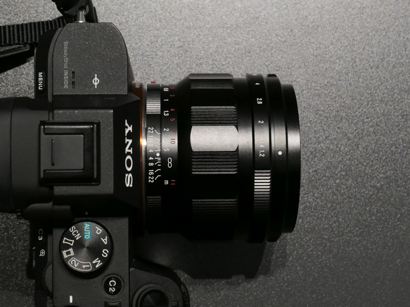 絞り環の操作で絞りクリックをオフにできる。