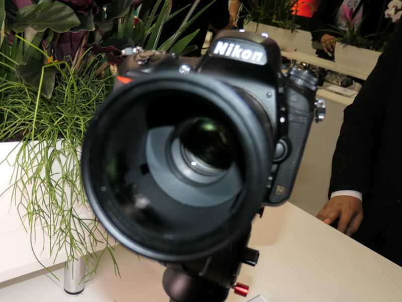 無限遠では前玉がここまで引っ込む。