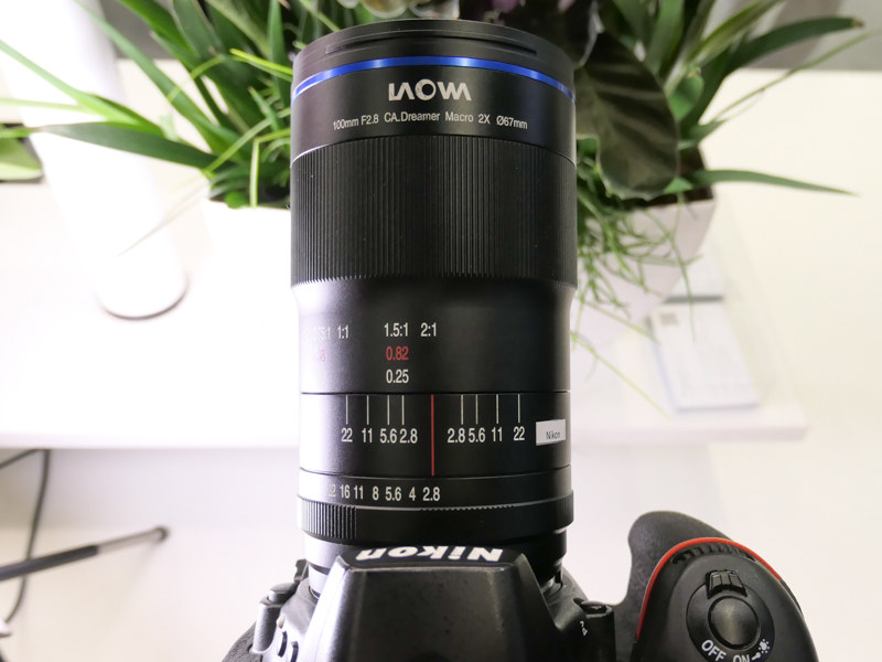 無限遠では前玉がここまで引っ込む。