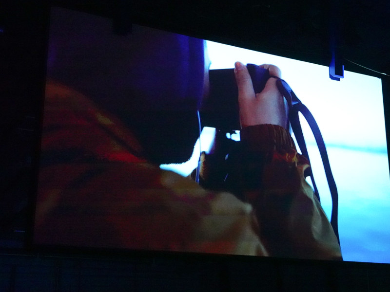 Peak Designのストラップが付属。