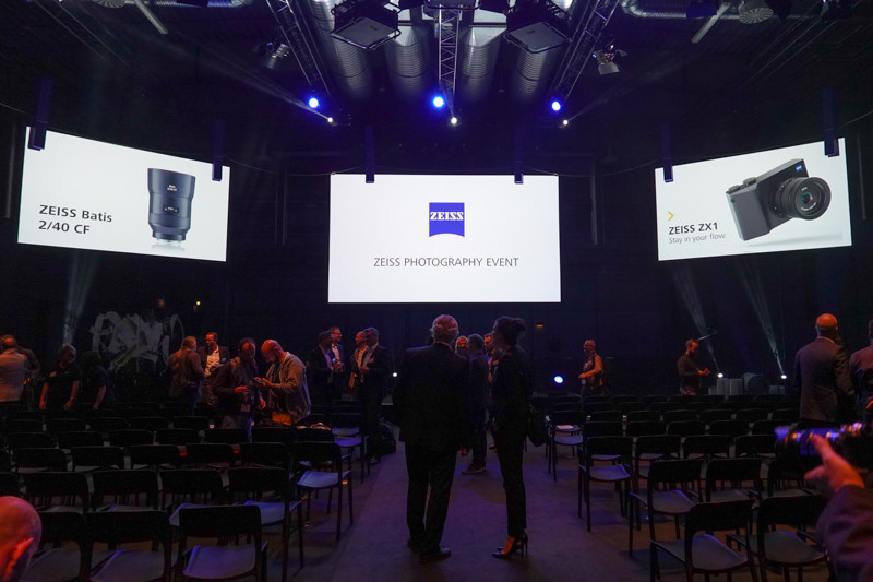 イベントはフォトキナ2018会期中のドイツ・ケルンで開催。今回、フォトキナ会場にツァイスのブース出展はない。