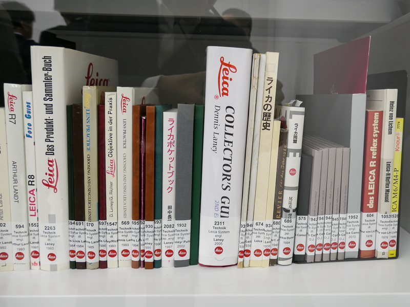 日本のライカファンにはお馴染みの本も。