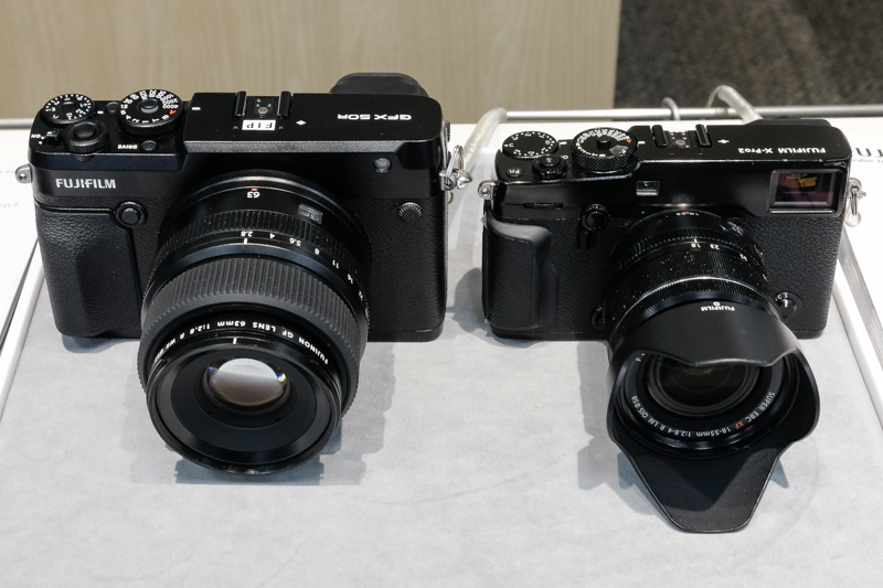 FUJIFILM X-Pro2（右）との比較