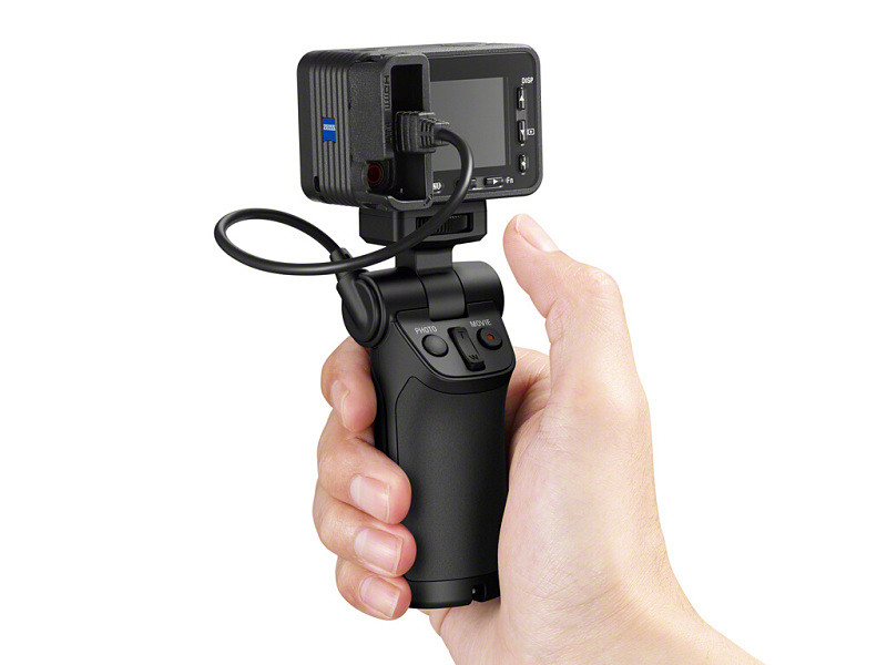 RX0に別売のシューティンググリップ「VCT-SGR1」を組み合わせたイメージ。