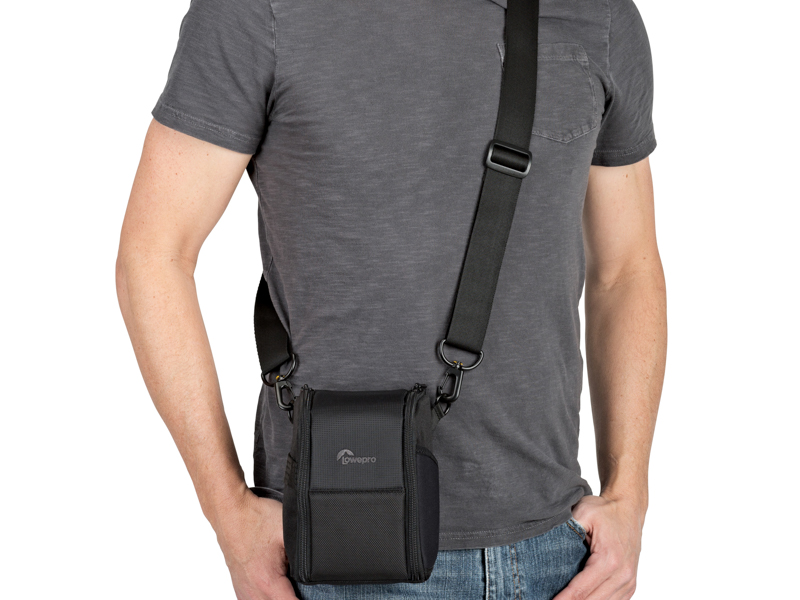 <center>レンズエクスチェンジケース 100AW</center>