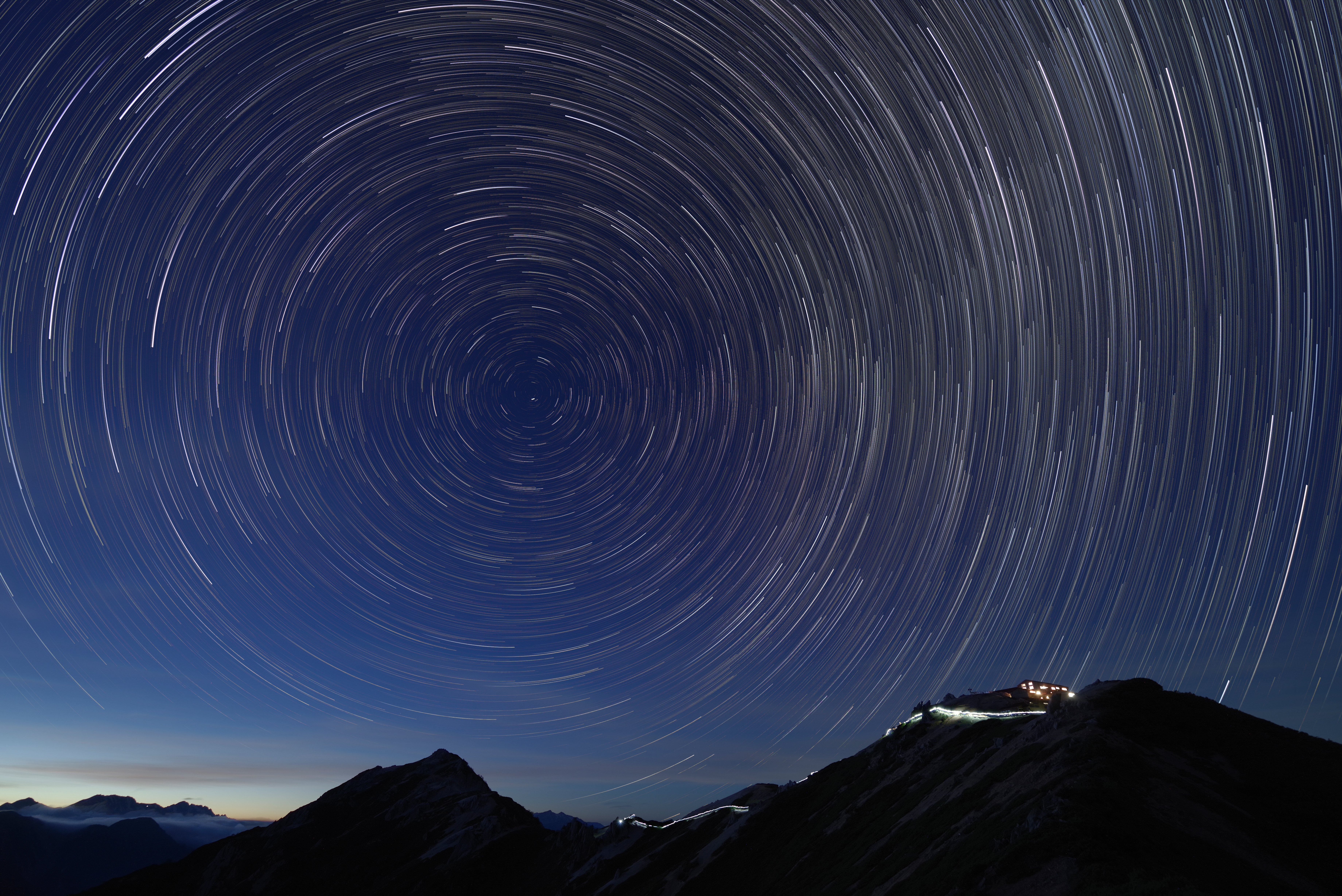 PENTAX K-1 Mark II / HD PENTAX-D FA 15-30mmF2.8ED SDM WR（15mm） / マニュアル露出（F2.8・8秒） / ISO 1600 / インターバル合成：撮影枚数600枚（1時間20分相当）