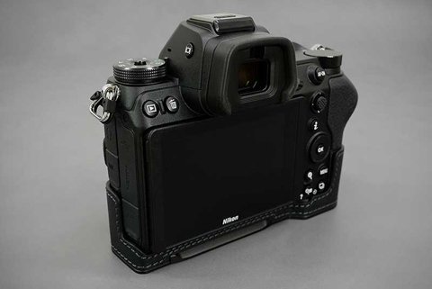 Nikon Z用イタリアンレザーカメラケース - デジカメ Watch