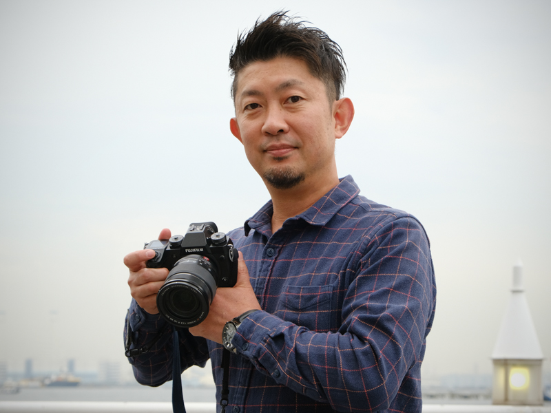 お話をうかがった写真家の藤村大介さん。世界の風景を撮り歩いている。