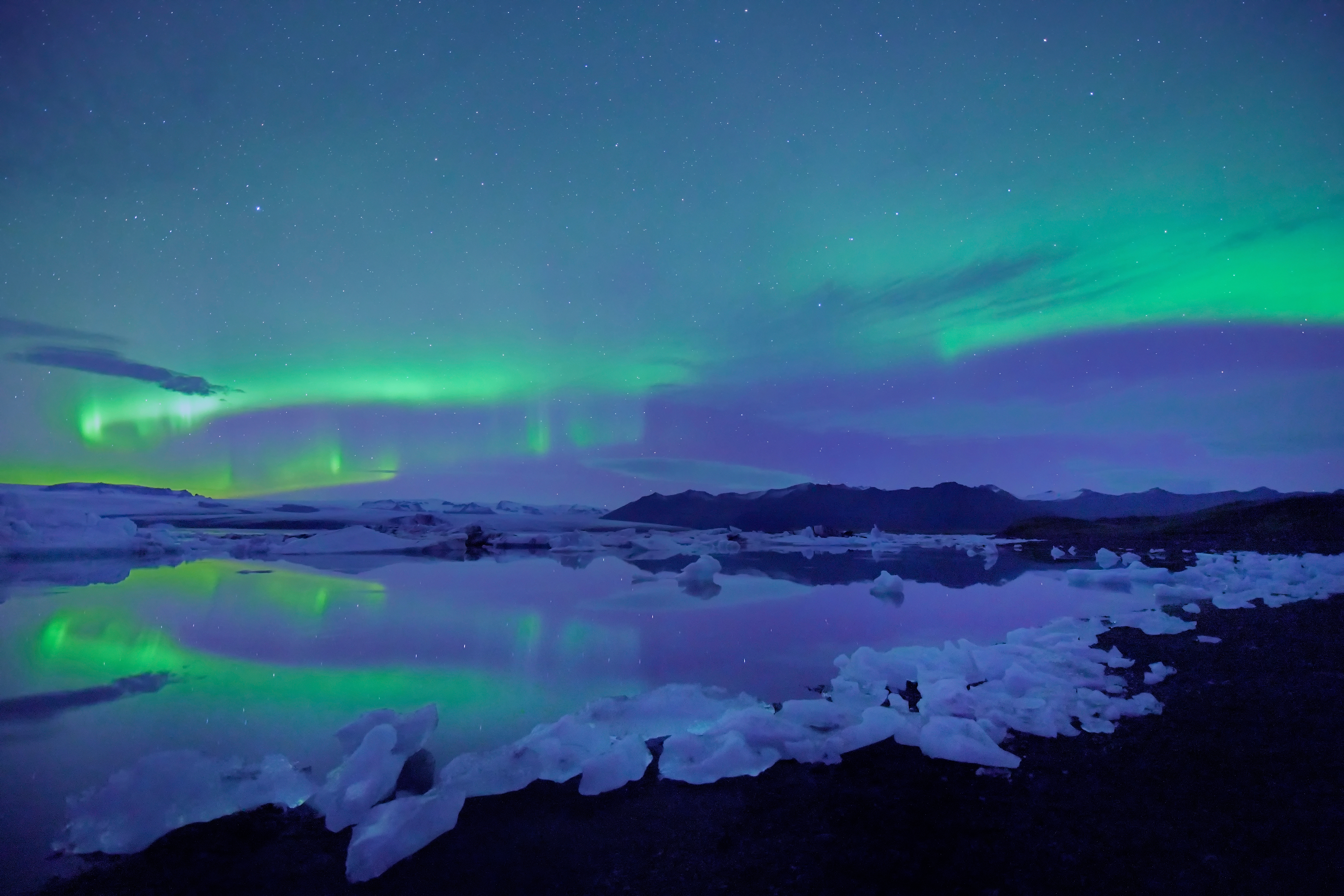 撮影：谷角靖<br><span class="fnt-85">ニコン D850 / AF-S NIKKOR 14-24mm f/2.8G ED / 14mm / マニュアル露出（F2.8・4.0秒） / ISO 6400</span>