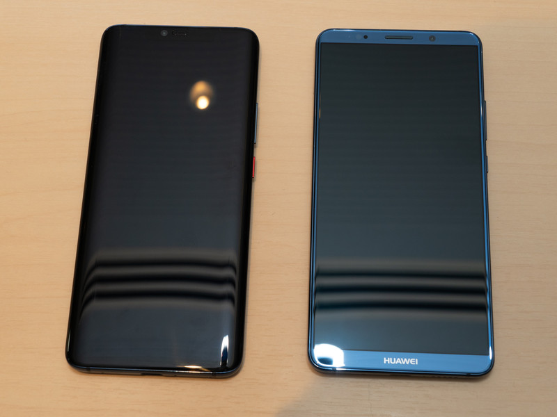 旧モデル「Mate 10 Pro」（右）との外観比較