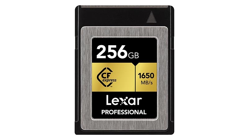 CFexpressの製品画像も入手した。黒をベースにしたデザインはこれまでのLexar製品と同じだが、よく見ると金色の帯が縦方向から横方向になっている。（提供：レキサージャパン株式会社）