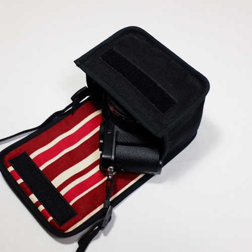 ブラック・ボルドーストライプ