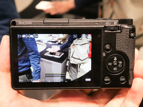 RICOH GR III」の動作機が初公開 - デジカメ Watch