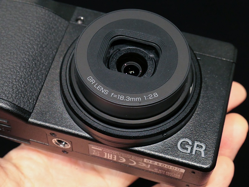 撮影時のレンズ突出量。