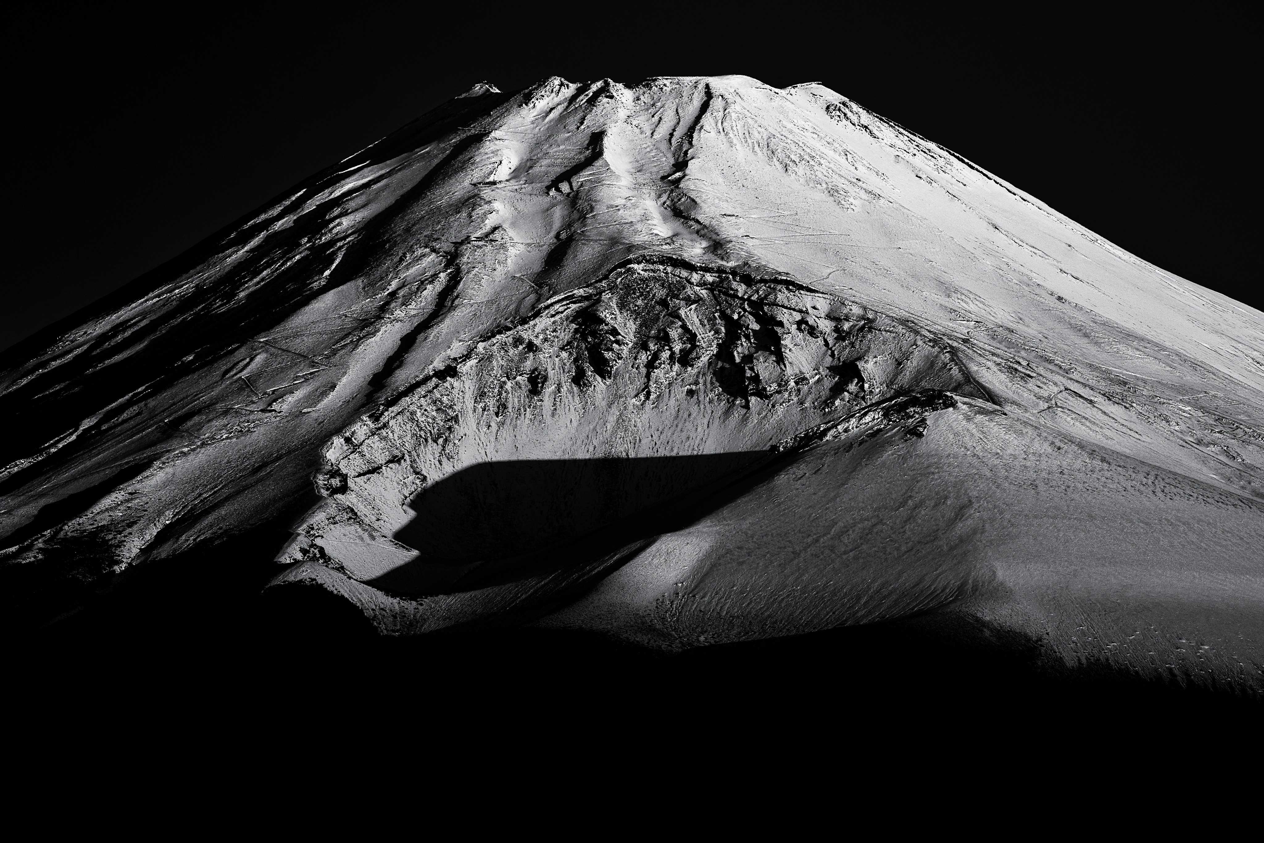 撮影：成瀬亮<br><span class="fnt-85">ニコン D850 / AF-S NIKKOR 70-200mm f/4G ED VR / 200mm / 絞り優先AE（F11・1/20秒・-1EV） / ISO 100</span>