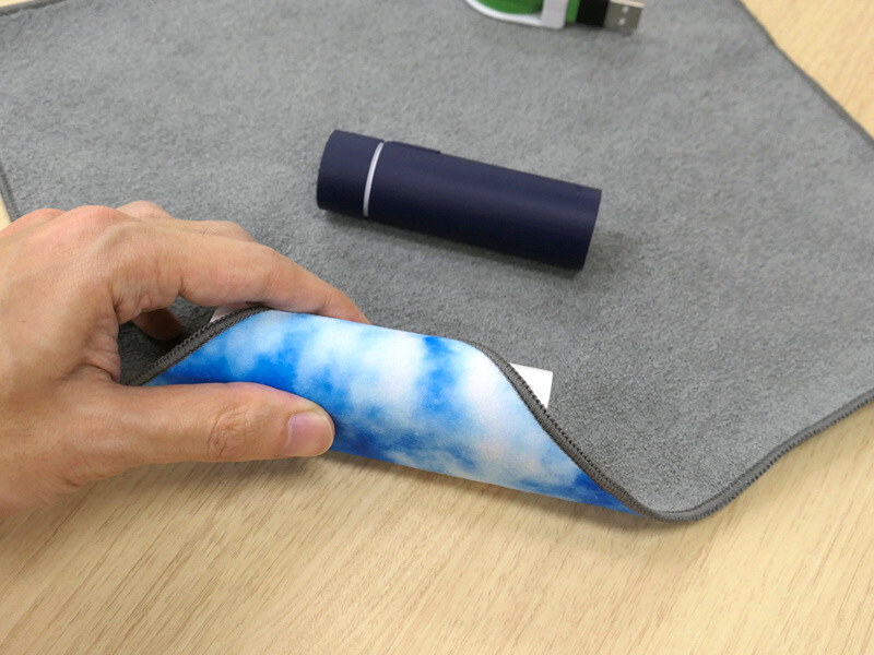 巻くように包む。