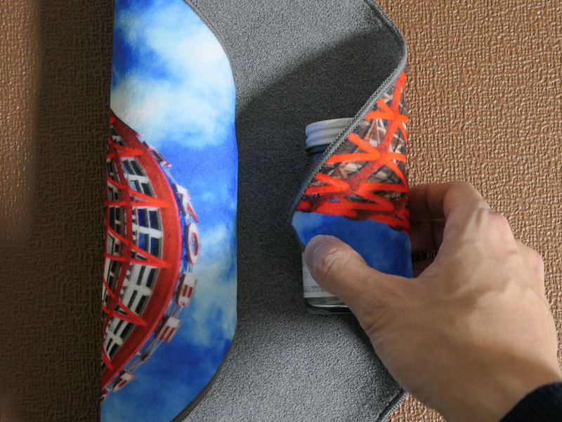 左右からクルクルと巻いて