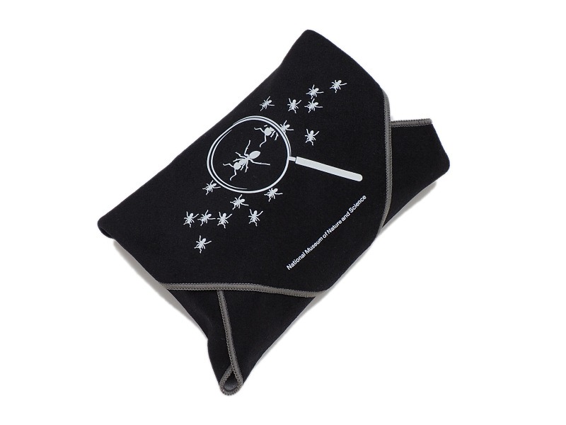 OEM制作を受け付けている。200枚から作れるPUプリント（一部）の例。国立科学博物館 イージーラッパー ANT