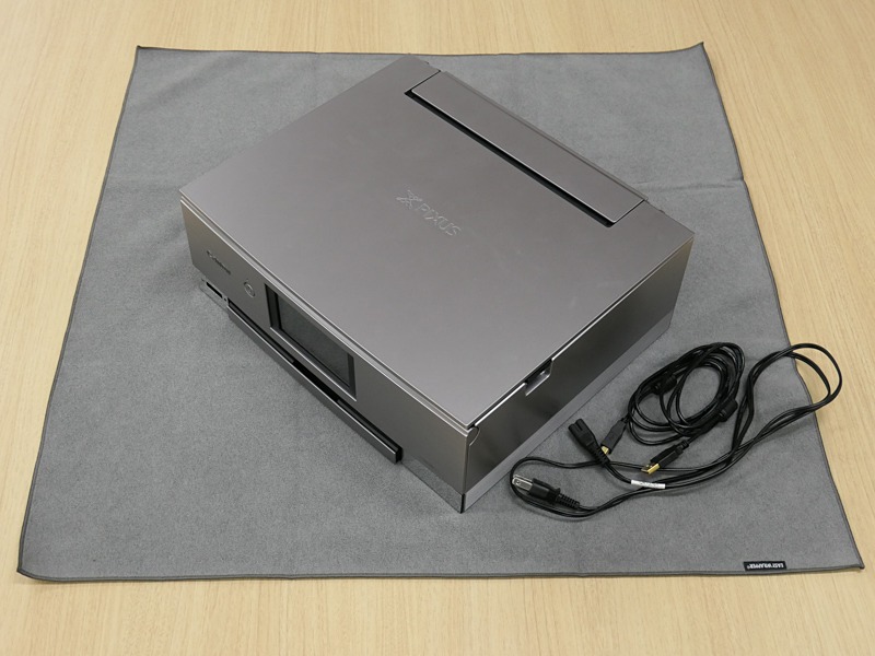 正解：A4プリンターとケーブル。