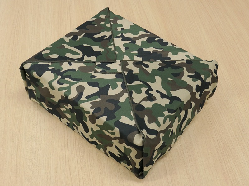 最後は、最大のXLサイズ（71cm角）。何が入っているでしょう？