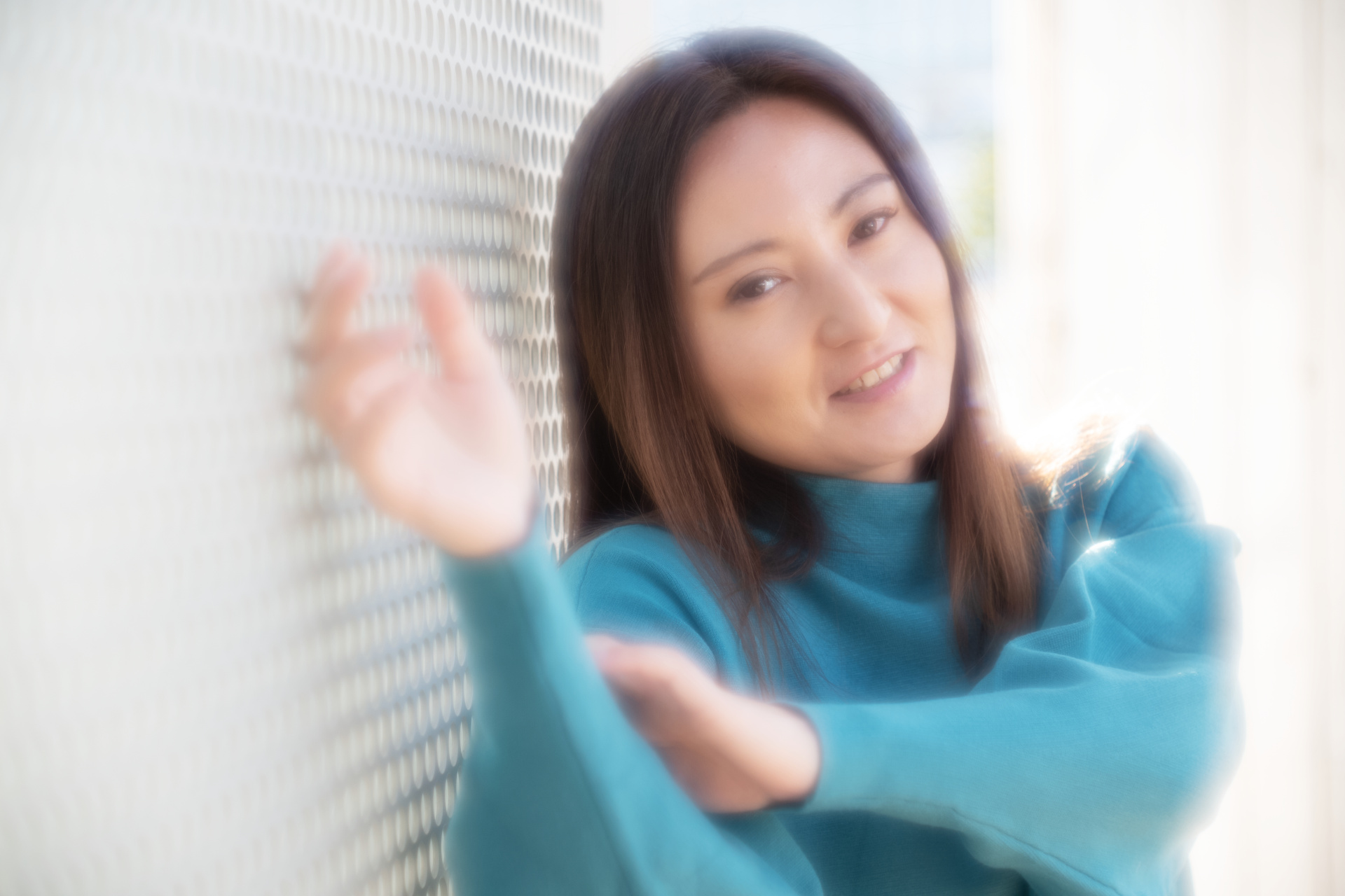 ソフト描写でありながら、合焦させた睫毛部分にはしっかりとしたピントの芯がある。ライカM10 / ISO200 / F2.8 / 1/350秒 / WB:オート / フィルター無し