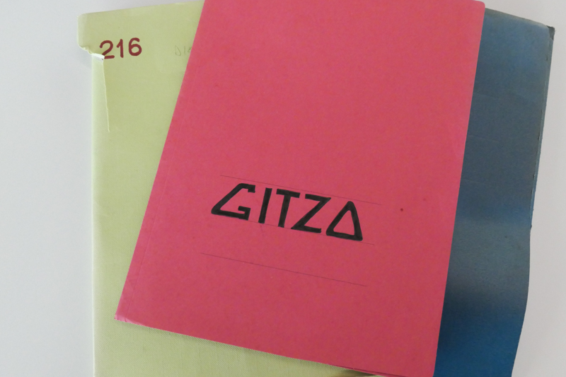 ジッツオのファイル。ロゴに年代を感じる。