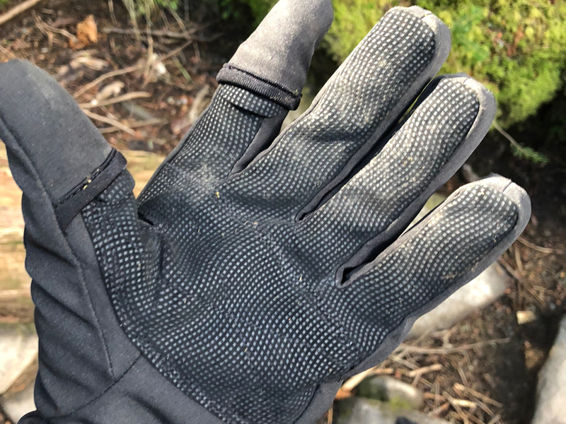 砂汚れが付着した状態。