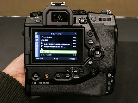 機動力」でマイクロフォーサーズに集中するオリンパス
