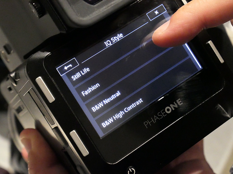 Capture One Insideで適用される「IQ Style」は、包括的な絵作りセッティング。プリセットに加えて3つのユーザープリセットをカメラに転送・保存しておける。