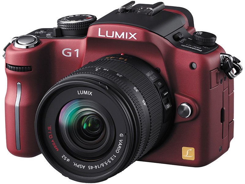 パナソニックLUMIX DMC-G1では、EVFのパネル解像度を144万ドットに引き上げ、見えを改良した。