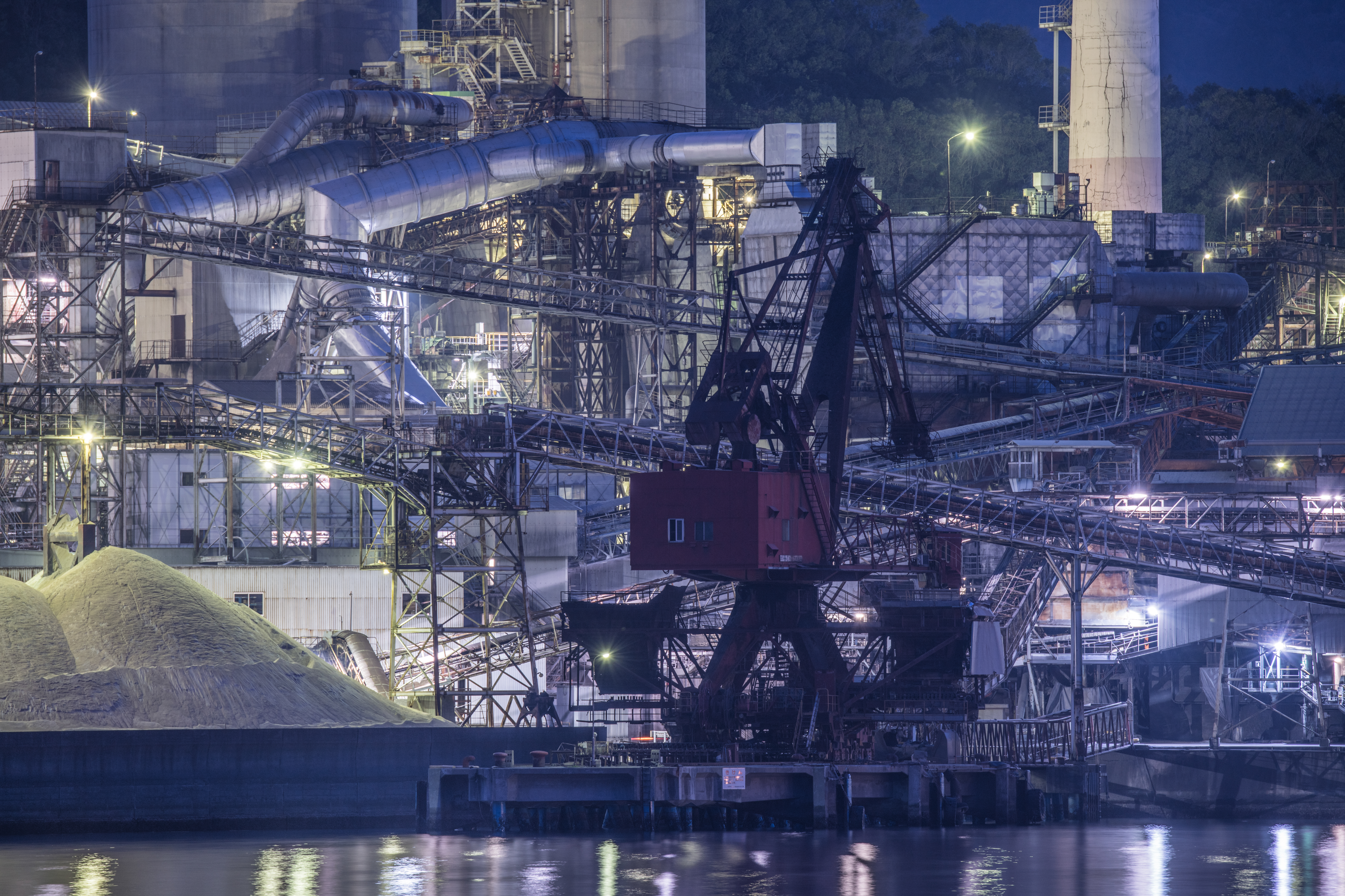 撮影：小林哲朗<br><span class="fnt-85">ニコン D850 / AF-S NIKKOR 80-400mm f/4.5-5.6G ED VR / 400mm / マニュアル露出（F9・25秒・-1.7EV） / ISO 64</span>