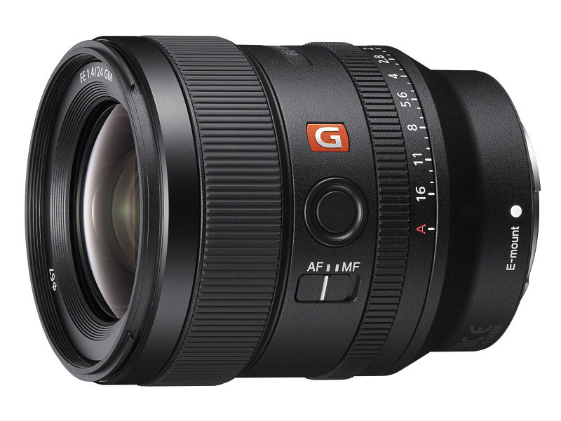 開放F値F1.4ながら比較的小型のFE 24mm F1.4 GM。APS-Cのボディに装着すると36mm相当F1.4のレンズとして使える。