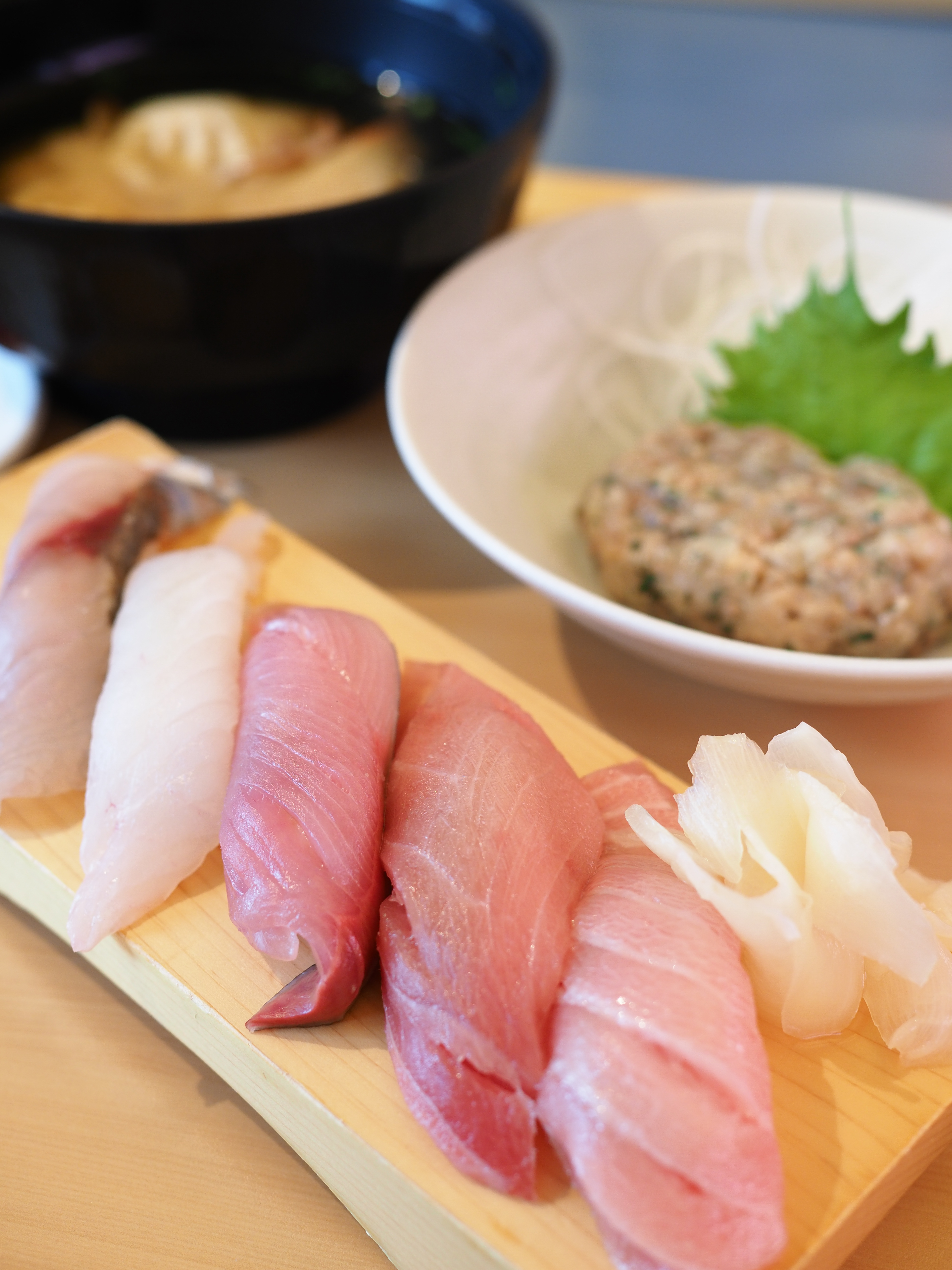 OLYMPUS OM-D E-M1 Mark II / M.ZUIKO DIGITAL ED 25mm F1.2 PRO / 25mm / 絞り優先AE（F2.5・1/60秒・+0.3EV） / ISO 250