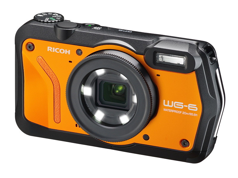 レンズ部に付属のマクロスタンドを装着。