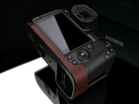 キヤノンEOS R & ニコンZにイタリアンレザーのボディケース - デジカメ