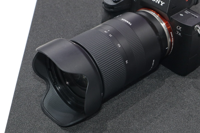 28-75mm F/2.8 Di III RXD