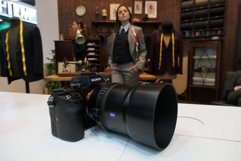 イベントレポート】【CP+2019】Lightroom CC搭載フルサイズ機「ZEISS