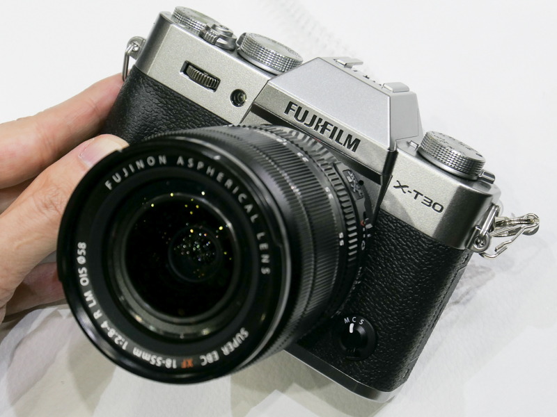 X-T30（シルバー）
