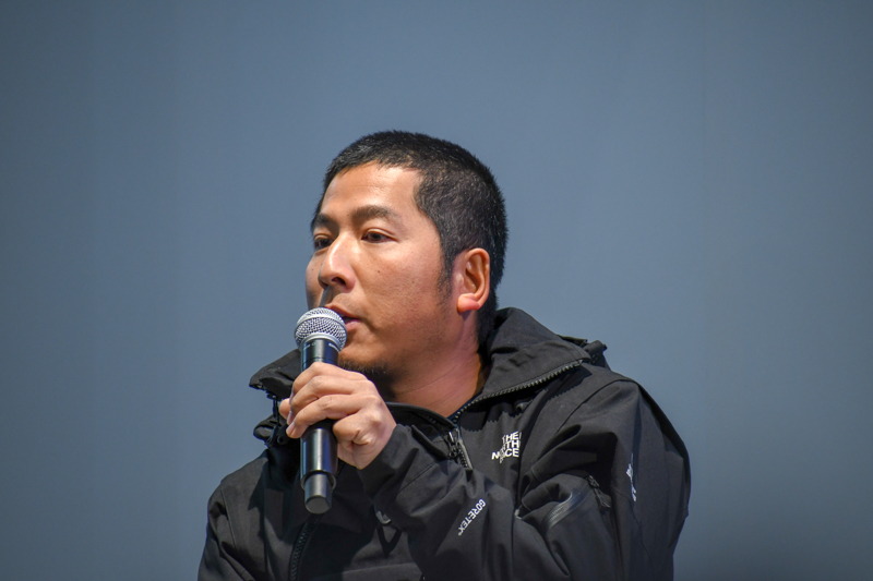 キヤノンブースのセミナーで語る公文健太郎さん。