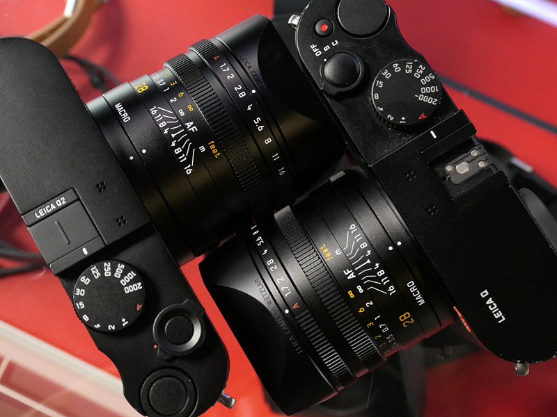 左：ライカQ2、右：ライカQ