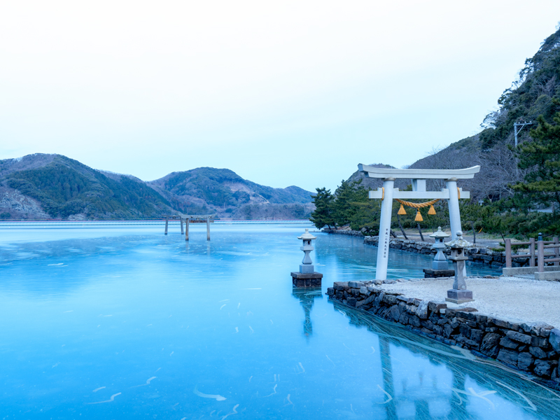 撮影：礒村浩一<br><span class="fnt-85">OLYMPUS OM-D E-M1 Mark II / SIGMA 16mm F1.4 DC DN Contemporary / 16mm / マニュアル露出（F7.1・1秒×856コマ〈ライブコンポジット〉） / ISO 200 / MARUMI CREATION C-PL＋ND16使用</span>