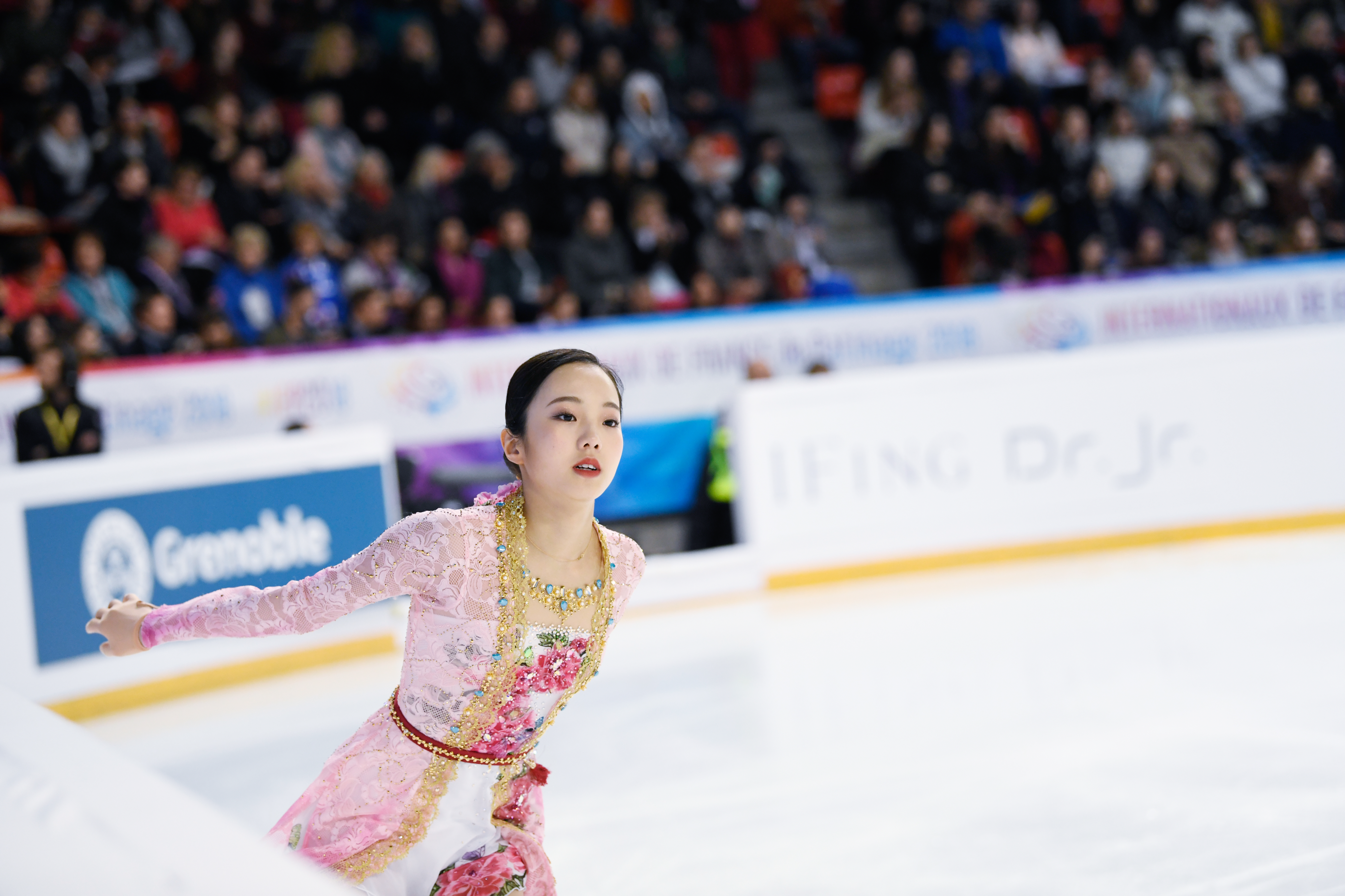 本田真凜選手（撮影：能登直）<br><span class="fnt-85">ニコン D850 / AF-S NIKKOR 70-200mm f/2.8E FL ED VR / 102mm / マニュアル露出（F2.8・1/1,250秒） / ISO 2000</span>