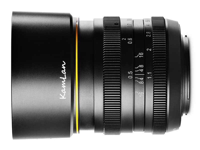 貸し出し対象製品のひとつ「FS 50mm F1.1」