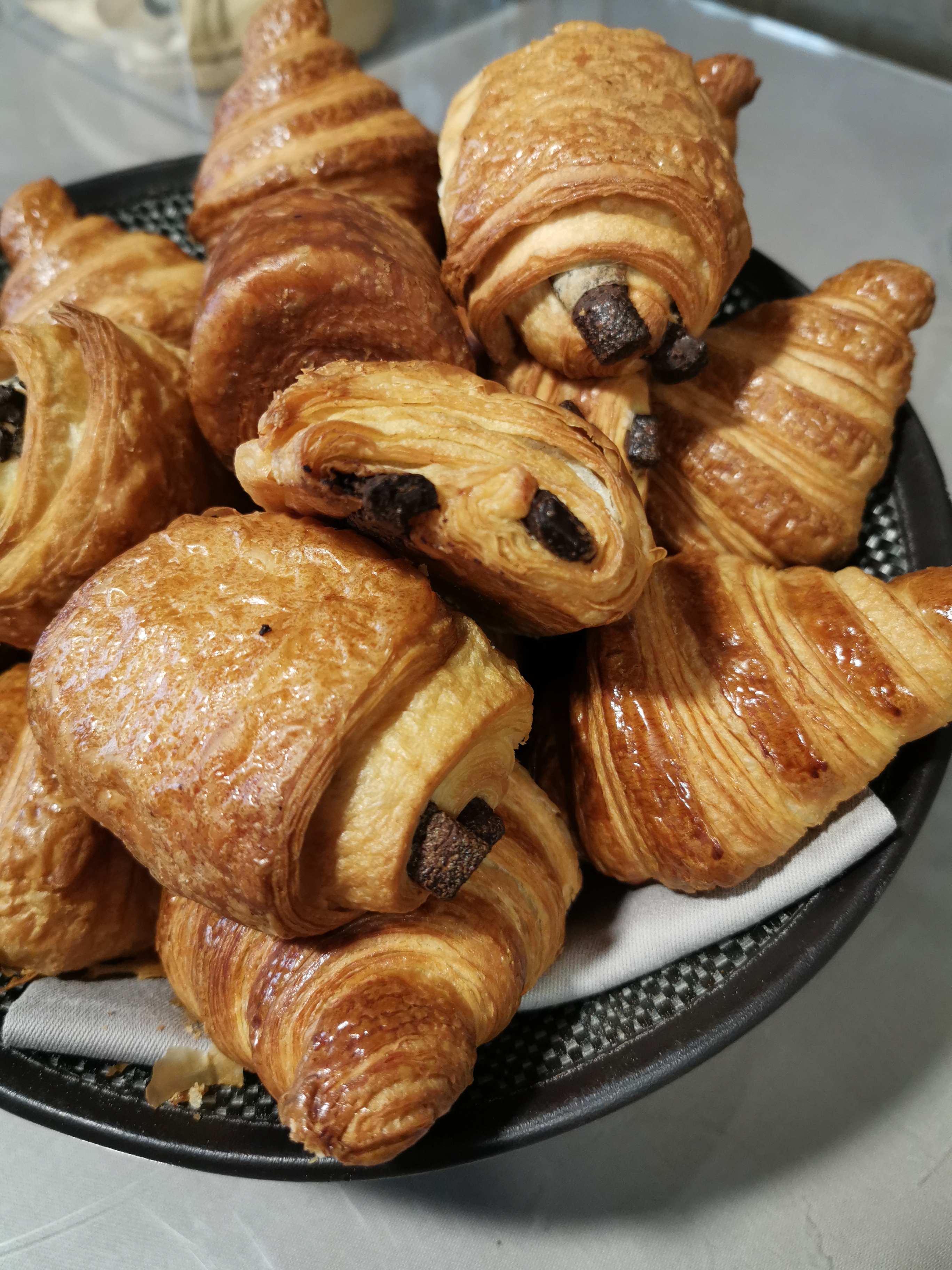 27mm相当、ISO160。フルオート撮影（-0.7補正）。