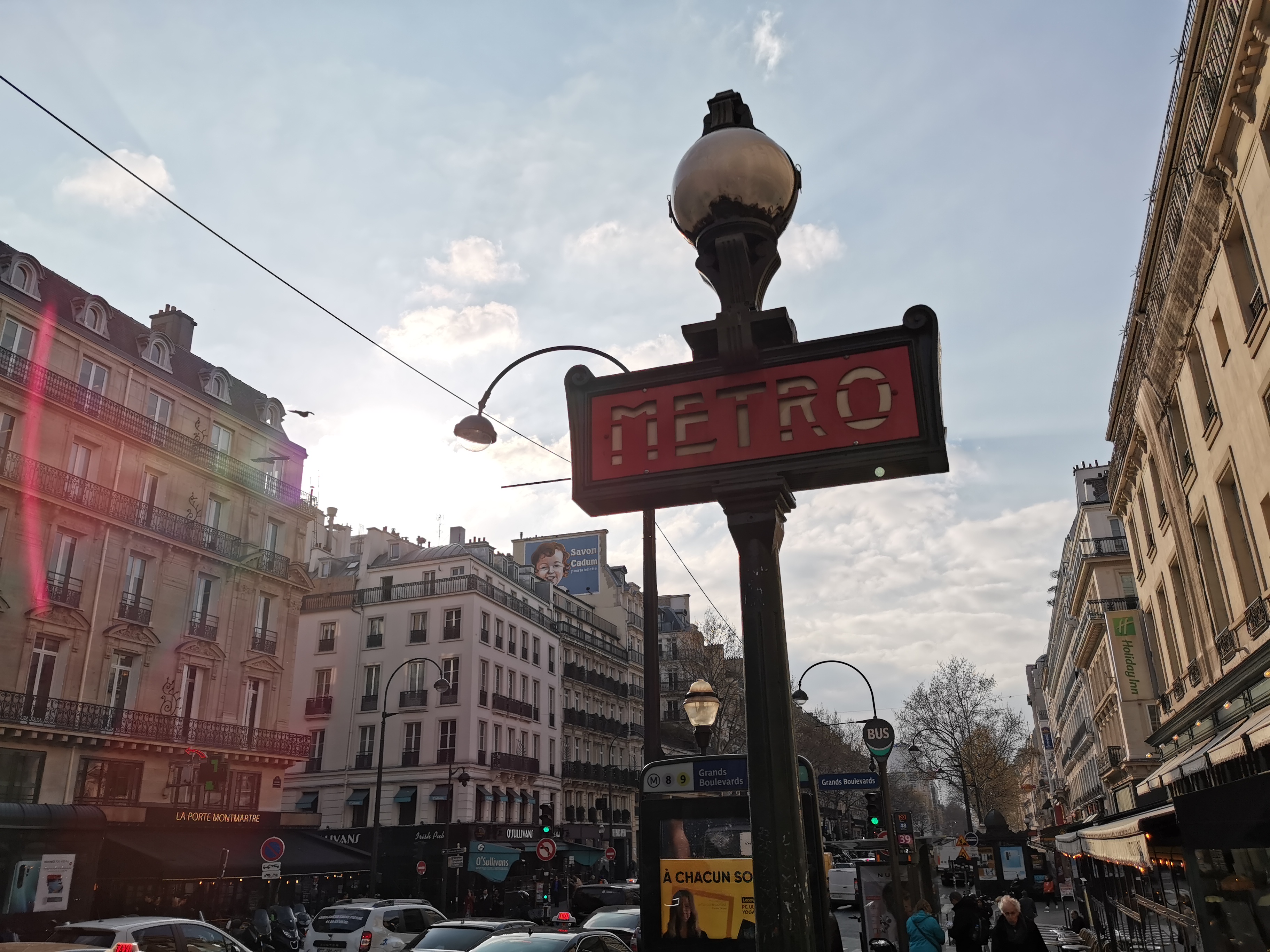 27mm相当、ISO 50。フルオート撮影。