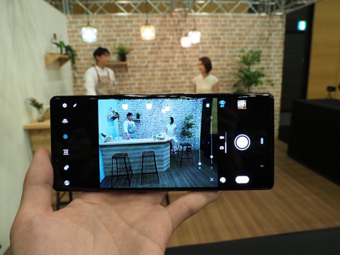 ソニー、トリプルカメラを搭載したフラッグシップスマホXperia 1