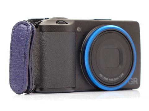 INDUSTRIA、リコーGR用フィンガーストラップに新色追加 - デジカメ Watch