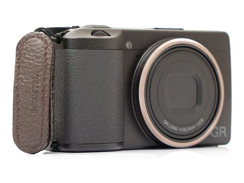 INDUSTRIA、リコーGR用フィンガーストラップに新色追加 - デジカメ Watch