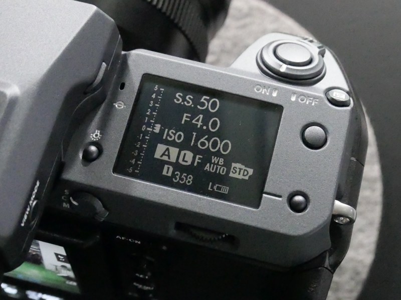 サブ液晶モニター。