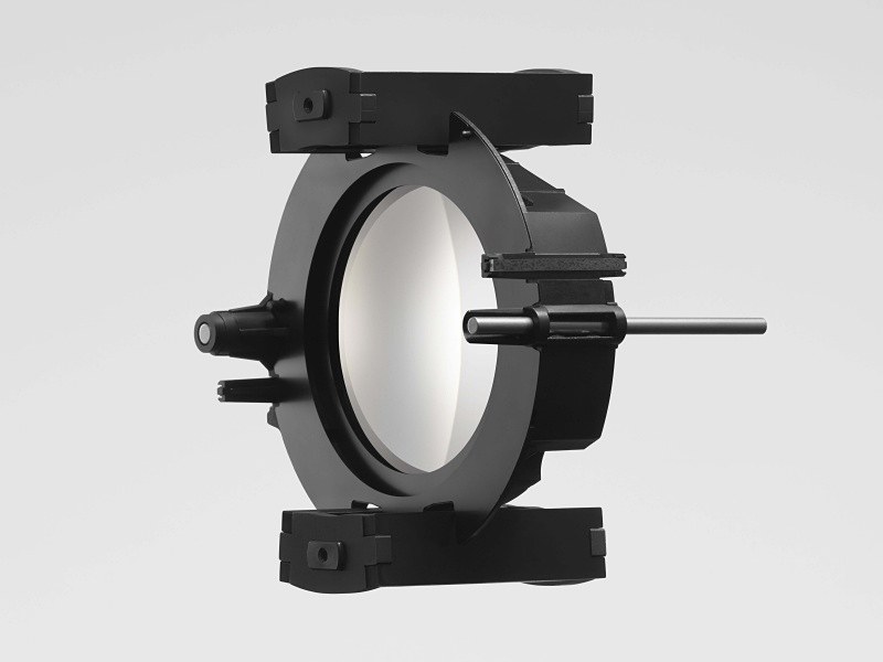 XDリニアモーターを用いたアクチュエーターのイメージ。AF駆動には400mm F2.8 GM OSSと同じXD（extreme dynamic）リニアモーターを2つ使用する。